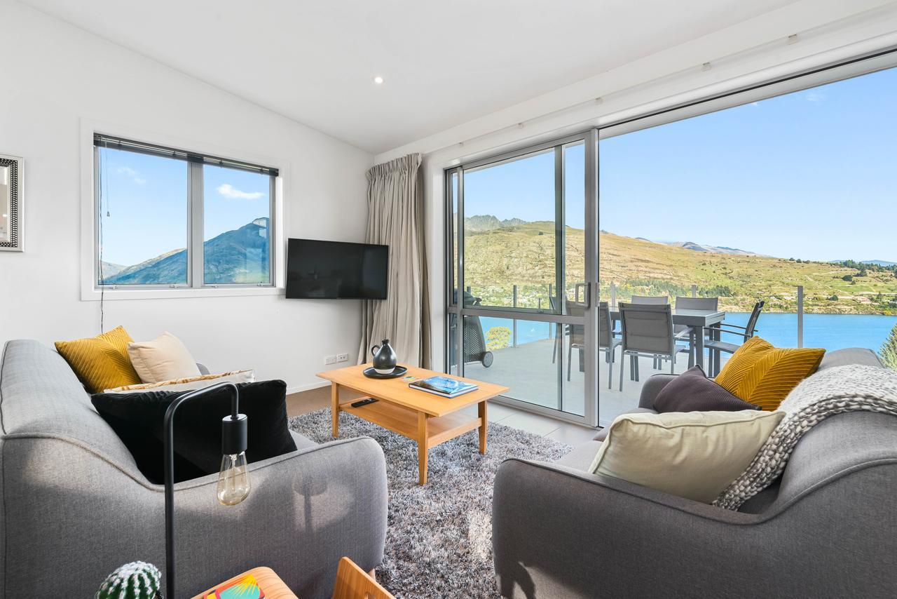 Contemporary Hilltop Abode Queenstown Exterior foto
